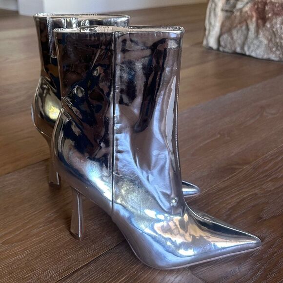 Sam Edelman ESMAE STILETTO ANKLE BOOTIE in Metallic Silver - Picture 6 of 11